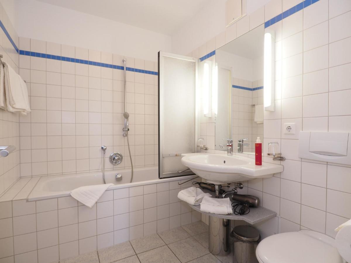 Kaiservillen Heringsdorf - Ferienwohnung Mit 2 Schlafzimmern Und Balkon D213 Eksteriør billede